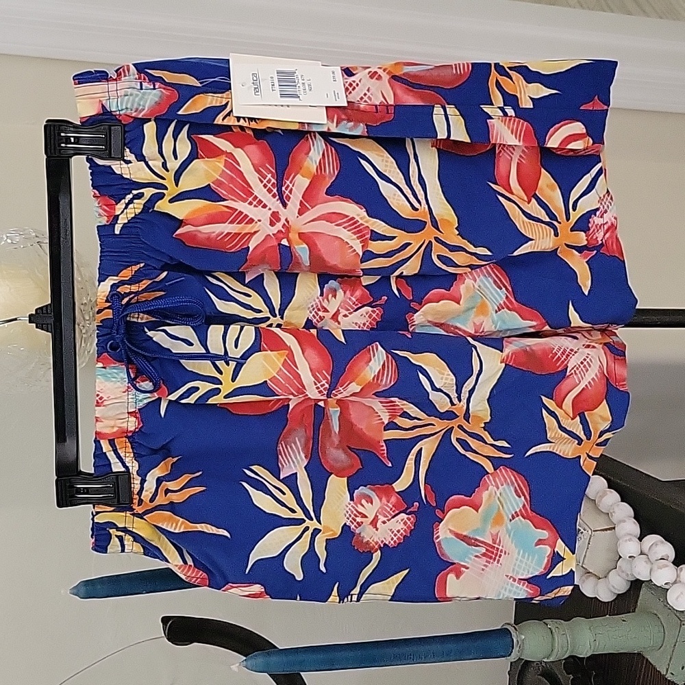 Nautica Men's Swimming Trunks, Floral multi-color.  LG, cinch tie waist